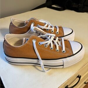 Converse Chuck Taylor All Star Platform Sneaker